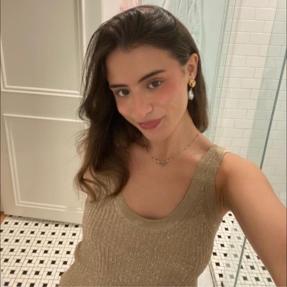 Meet your Posher, Ariela - Picture 1 of 1